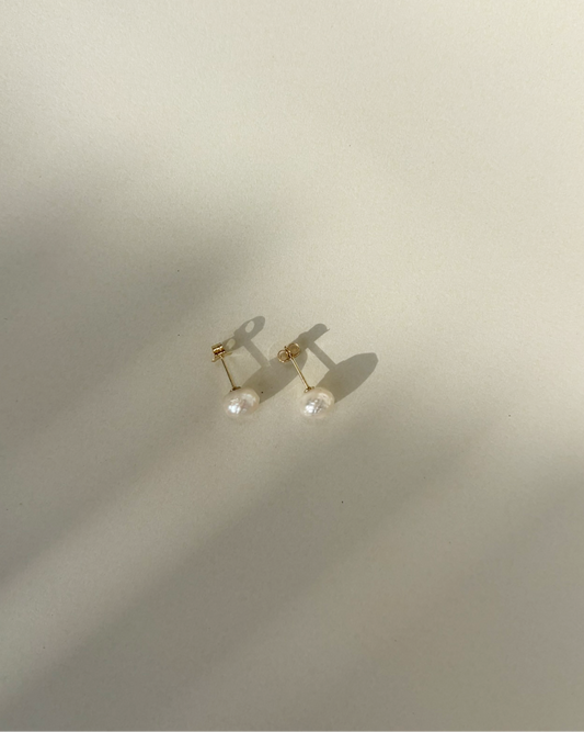 Le Perla Petite Studs