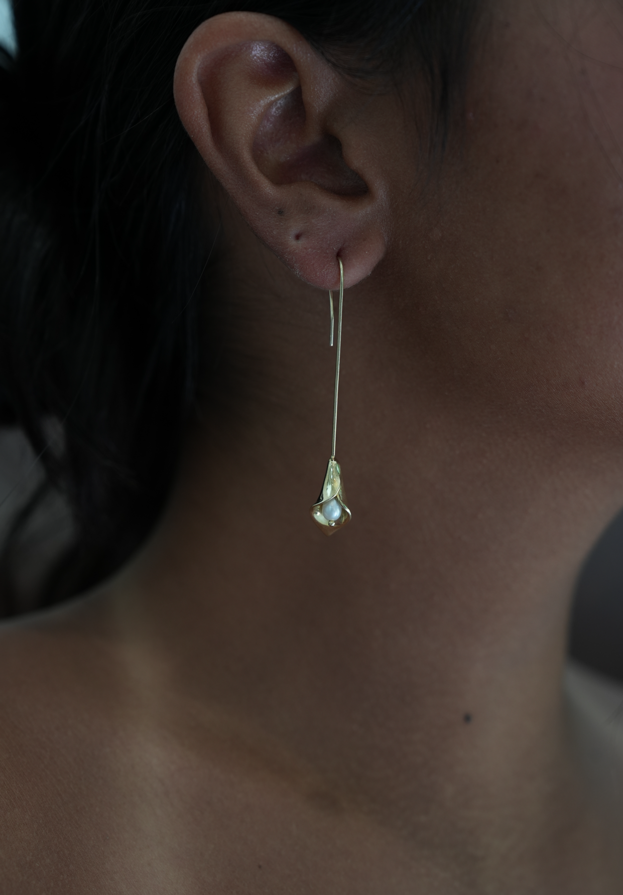 Midnight Lilly Earrings